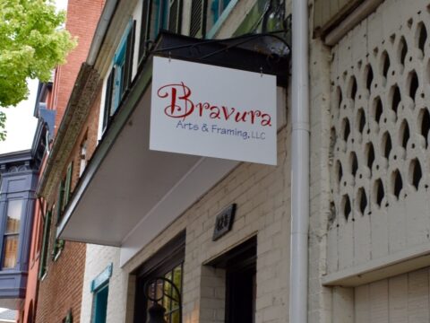 Bravura Arts & Framing